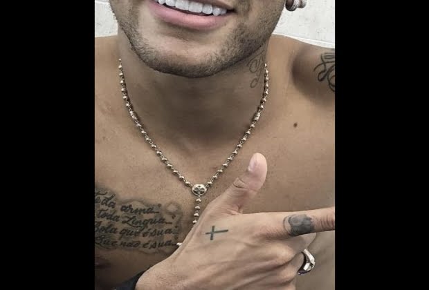 O Que Significam Os Simbolos Das Tatuagens De Neymar