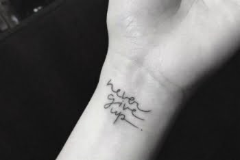 Simbolos Para Tatuagens No Pulso