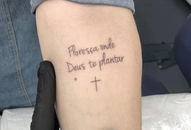 Tatuagens Femininas 70 Imagens E Diversos Simbolos Com Significados Marcantes